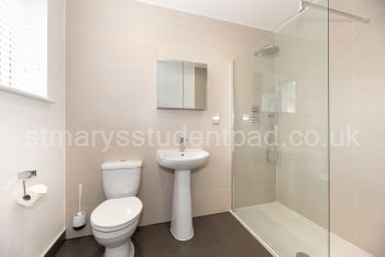 En Suite Bathroom